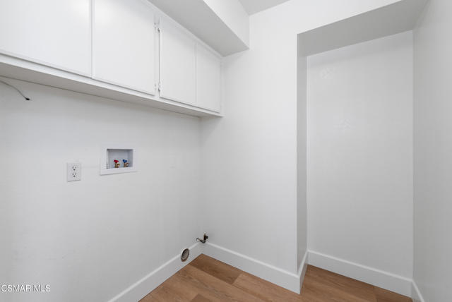 7246 University Drive, Moorpark CA: https://media.crmls.org/mediaz/1b338b8d-8da8-45fc-b6da-fedd86d9ab4e.jpg