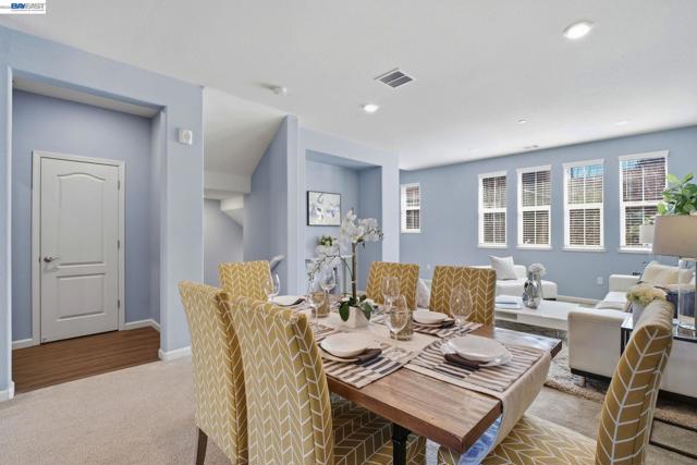 Image 12 of 47 For 102 Fanuncio Ln