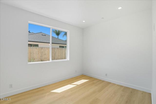 Detail Gallery Image 9 of 16 For 1907 Ocean Ave, Ventura,  CA 93001 - 3 Beds | 2 Baths