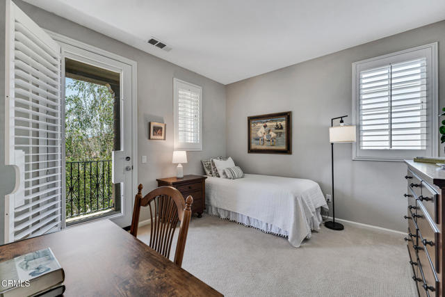 20752 Veneto Way, Porter Ranch CA: https://media.crmls.org/mediaz/1b34a84e-e315-401d-a25d-eb558f8d8276.jpg