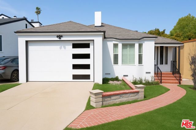 4243 W 58th Place, Los Angeles CA: https://media.crmls.org/mediaz/1b34f062-fc65-48c7-96c1-a429e67522b5.jpg