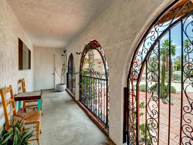 9980 Hoylake Road, Desert Hot Springs CA: https://media.crmls.org/mediaz/1b3503f2-03ee-473f-af62-4a9060c95f71.jpg