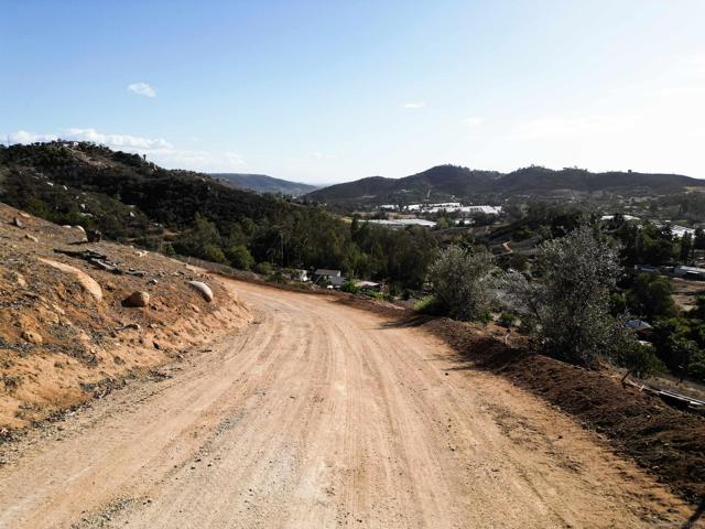 496 Camino Calafia, San Marcos CA: https://media.crmls.org/mediaz/1b35b753-0b5c-4c7a-a67b-ad3387d877ca.jpg