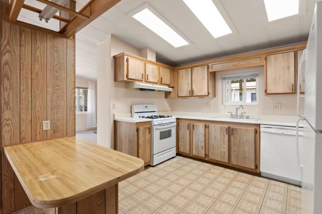 118 Canada Cove Avenue, Half Moon Bay CA: https://media.crmls.org/mediaz/1b36cf2f-3158-4dea-8948-09c8437d84b3.jpg