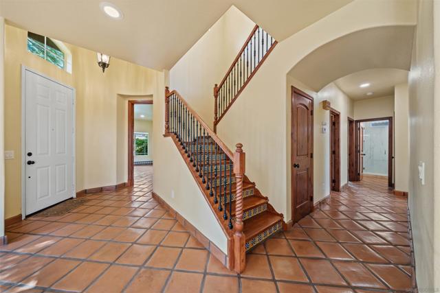 32991 Adelante St, Temecula CA: https://media.crmls.org/mediaz/1b382418-705f-4c4d-9e9e-4b54872c9a11.jpg