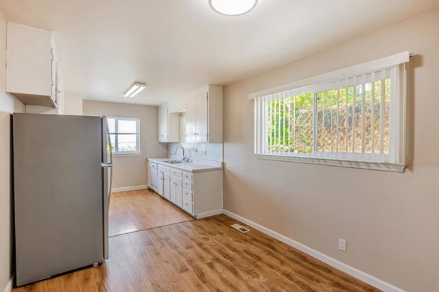 16668 Winding Boulevard, San Leandro CA: https://media.crmls.org/mediaz/1b386839-e173-4869-9db2-e4d0541bcdac.jpg