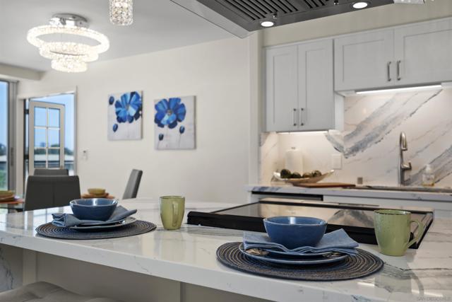 1820 Avenida del Mundo, Coronado CA: https://media.crmls.org/mediaz/1b392864-cb85-420d-83fa-c7a79dec9523.jpg