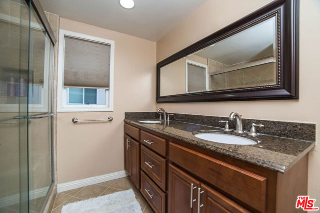 29303 Stadia Hill Lane, Rancho Palos Verdes CA: https://media.crmls.org/mediaz/1b3944e3-2ed8-4e06-9cb1-9c376cb51149.jpg