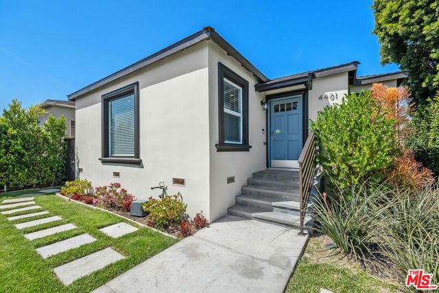4401 W 58th Place, Los Angeles CA: https://media.crmls.org/mediaz/1b399c6a-a24f-47c7-8a3d-2e6dd58d2856.jpg