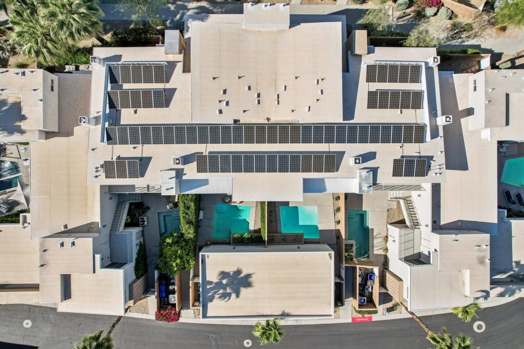 https://media.crmls.org/mediaz/1b3a8053-3292-4084-ba6a-a380df33011b.jpg?preset=X-Large