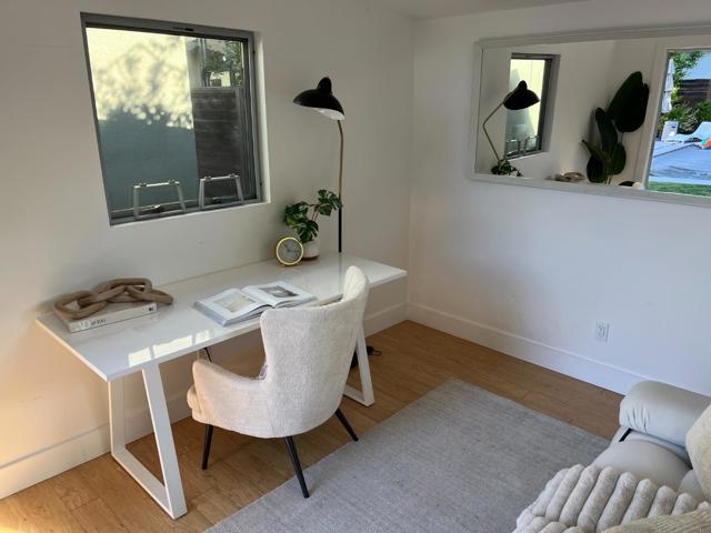 646 Georgia Avenue, Palo Alto CA: https://media.crmls.org/mediaz/1b3a8314-0676-42e1-acb9-9b7e37dd1262.jpg
