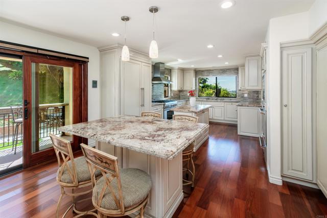 Detail Gallery Image 16 of 54 For 6541 Vispera Pl, Carlsbad,  CA 92009 - 4 Beds | 3/2 Baths