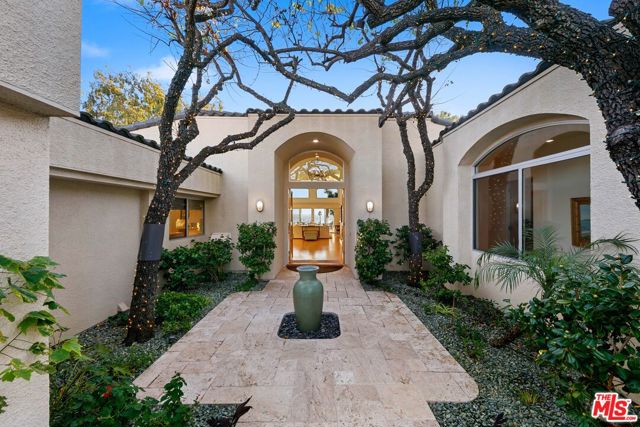 4 Bed Home for Sale in Malibu, California