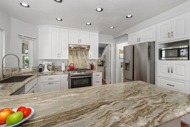 Detail Gallery Image 16 of 46 For 30610 Colina Verde St, Temecula,  CA 92592 - 4 Beds | 3 Baths