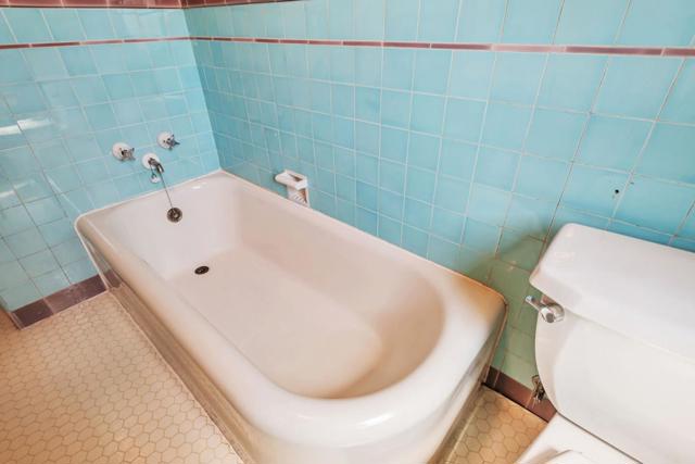 1690 Castilleja Avenue, Palo Alto CA: https://media.crmls.org/mediaz/1b3b7597-ce86-441f-8933-4360b1d1b931.jpg