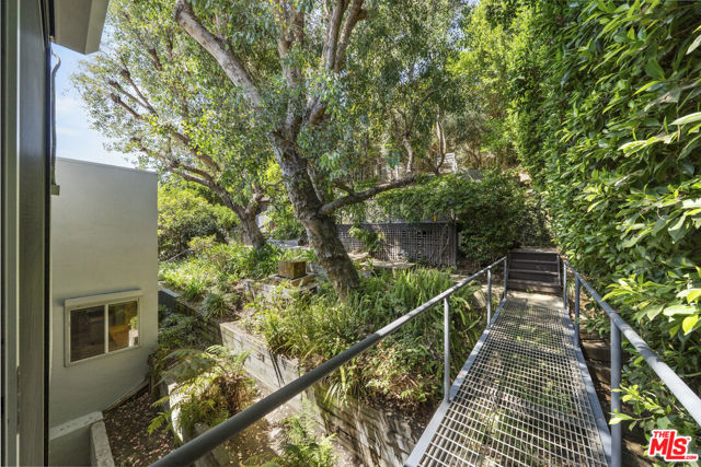 3625 Lowry Road, Los Angeles CA: https://media.crmls.org/mediaz/1b3c74df-9879-4a52-952f-a250b74084fd.jpg