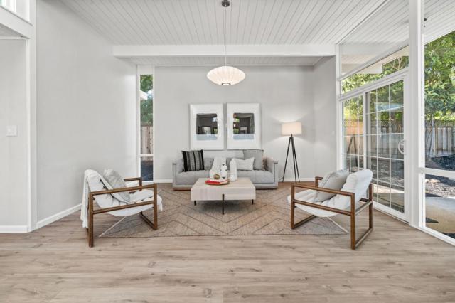 969 Eichler Drive, Mountain View CA: https://media.crmls.org/mediaz/1b3d979b-bdcf-4c26-a91e-edf27c575dab.jpg