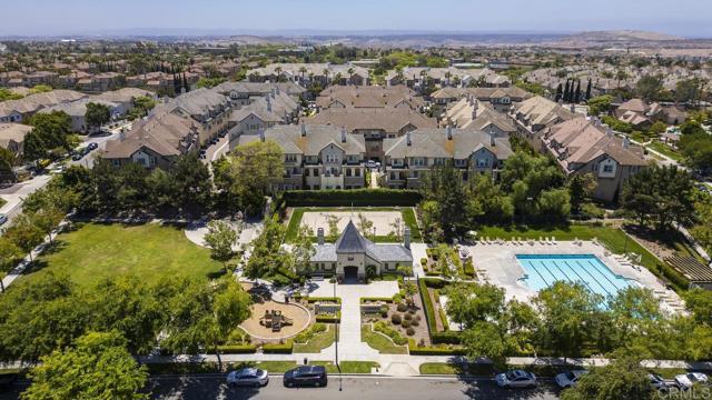 1444 Wooden Valley Street, Chula Vista CA: https://media.crmls.org/mediaz/1b3db3b4-a572-4153-9eab-52f4be537c20.jpg