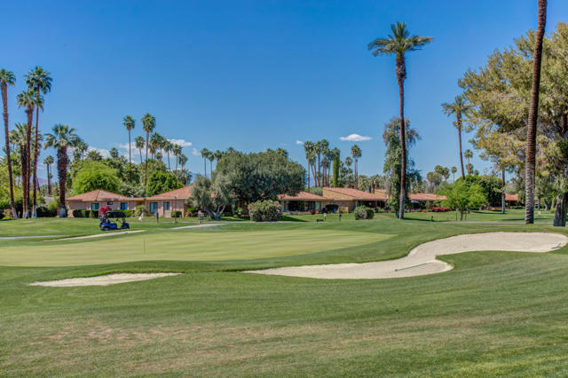 77 Majorca Drive, Rancho Mirage CA: https://media.crmls.org/mediaz/1b3e8bba-8d54-46f7-af50-80e1a39498eb.jpg