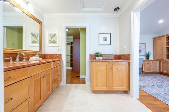 32760 Orick St, Union City CA: https://media.crmls.org/mediaz/1b3f599d-8d55-4b26-8b67-c81818aceda2.jpg