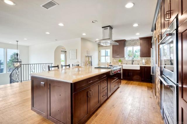 Detail Gallery Image 8 of 49 For 1007 Eolus Ave, Encinitas,  CA 92024 - 7 Beds | 5 Baths