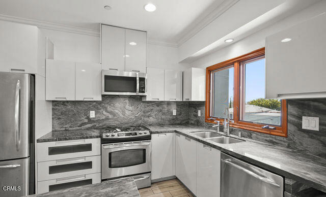 1663 Selby AVE Unit: 3