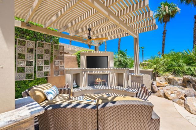 48170 Hjorth Street, Indio CA: https://media.crmls.org/mediaz/1b409334-b1a2-481d-a6eb-020fae7dc9a3.jpg