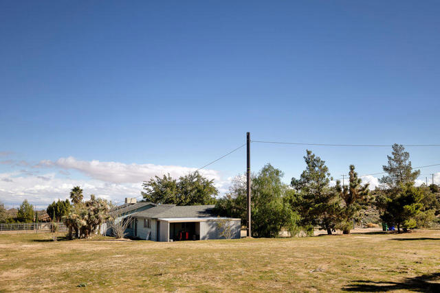 5134 Mormon Avenue, Yucca Valley CA: https://media.crmls.org/mediaz/1b40fbcc-b026-4220-8bb9-0b901bc0adc3.jpg
