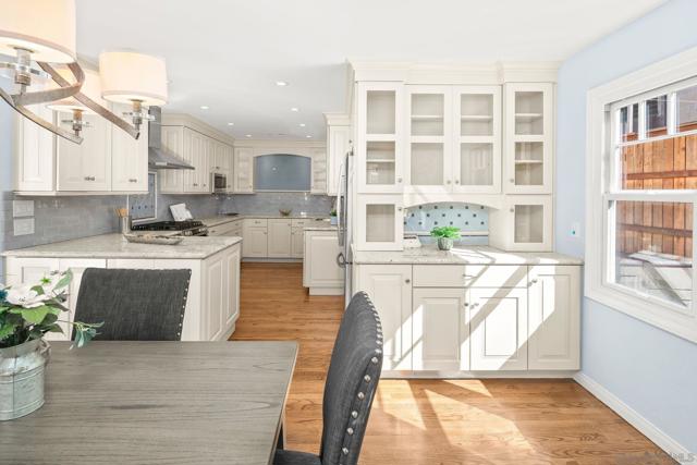 3733 La Cresta Dr, San Diego CA: https://media.crmls.org/mediaz/1b41bbad-85b0-4059-8d1c-e5d1d1f50d01.jpg