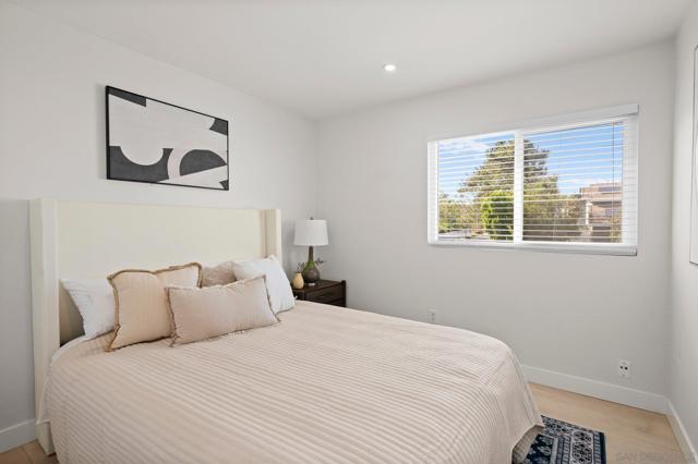 12109 Via San Loreno, San Diego CA: https://media.crmls.org/mediaz/1b41c98e-eab5-400b-9a68-b912b148b803.jpg