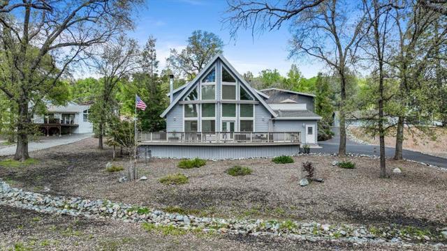 20944 Woodside Way, Groveland CA: https://media.crmls.org/mediaz/1b436ca8-41b6-42d9-8760-bba60f431530.jpg