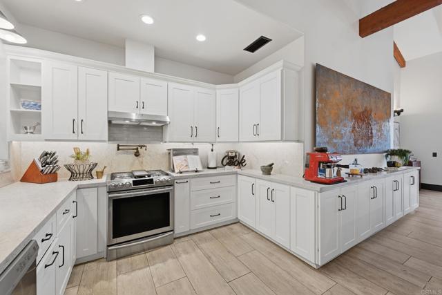 Detail Gallery Image 18 of 67 For 1111 Palomino Rd, Fallbrook,  CA 92028 - 4 Beds | 3 Baths