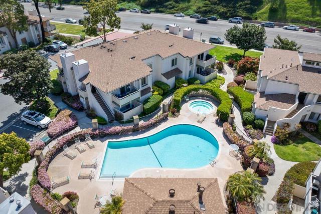 3157 Evening Way, La Jolla CA: https://media.crmls.org/mediaz/1b44ade4-3945-4a91-949b-a9b44ff9f78e.jpg