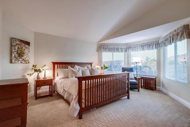 13559 Chaco Ct, San Diego CA: https://media.crmls.org/mediaz/1b44faea-4ada-4795-aabe-e56f4987c2a8.jpg