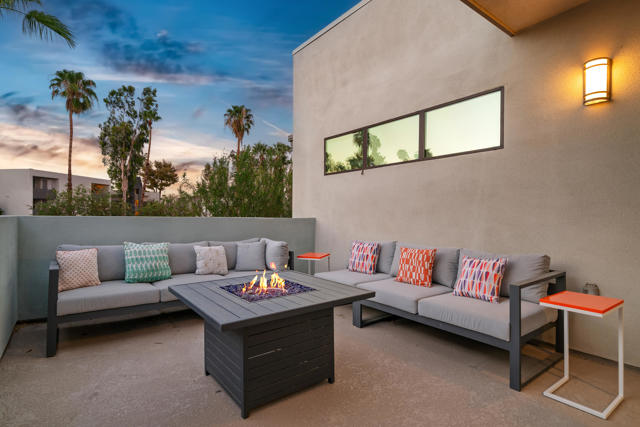 2712 Dancing Sands Drive, Palm Springs, CA 92262