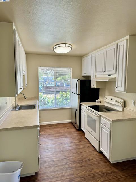 Image 8 of 17 For 1211 Paru St