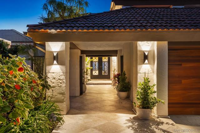 6675 Caminito Lindrick, La Jolla CA: https://media.crmls.org/mediaz/1b469a22-698e-443f-92d9-da91c9666c76.jpg
