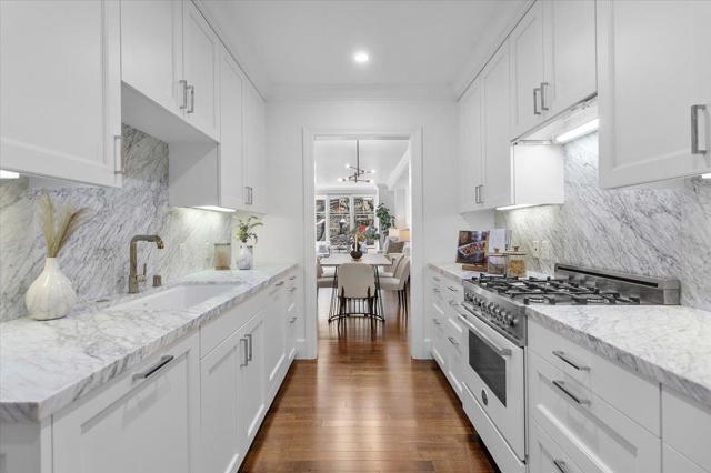 1645 Pacific Avenue, San Francisco CA: https://media.crmls.org/mediaz/1b47374a-3d40-44a5-b34d-cc0438d8bbfe.jpg