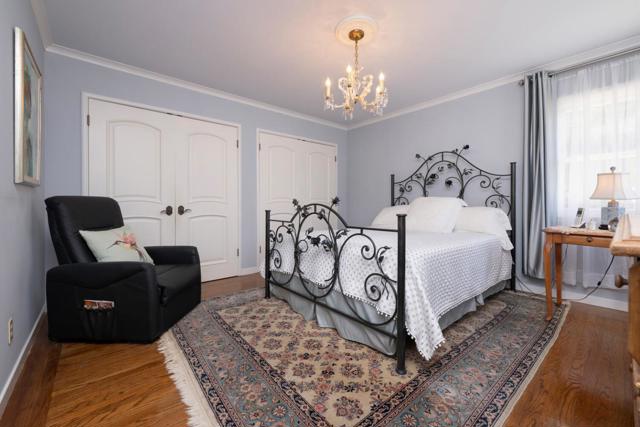 501 Yale Drive, San Mateo CA: https://media.crmls.org/mediaz/1b4742de-4b7a-4302-a9b6-c8e08187fcbd.jpg