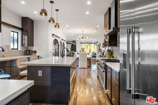 6801 Iris Circle, Los Angeles CA: https://media.crmls.org/mediaz/1b478c9c-370d-48a4-87d8-aa76f7b80c40.jpg