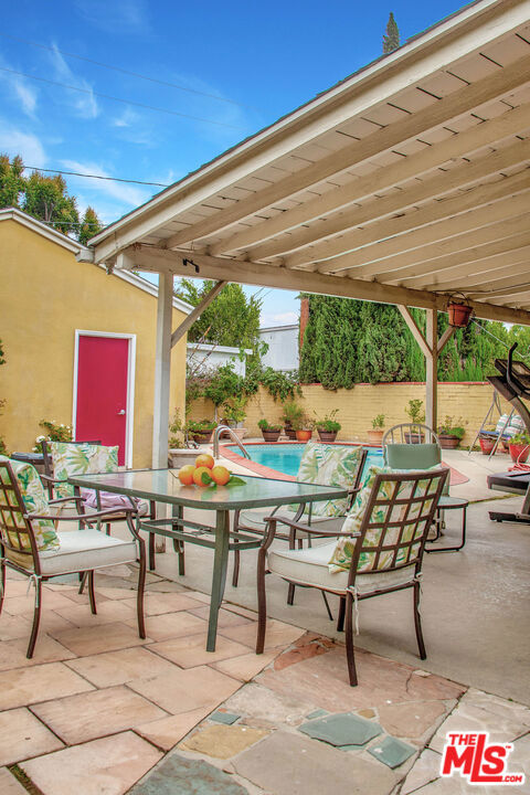 12455 Cumpston Street, Valley Village CA: https://media.crmls.org/mediaz/1b47dd02-6081-4996-a13e-9cd77c92d5e7.jpg