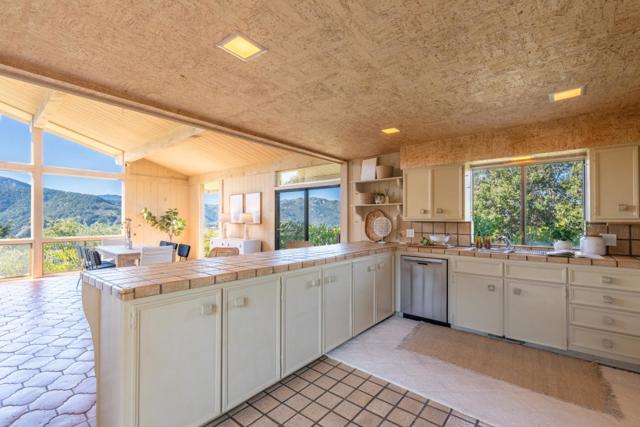 15415 Via Los Tulares, Carmel Valley CA: https://media.crmls.org/mediaz/1b4835f7-97d3-4924-a931-c6fa8062023a.jpg