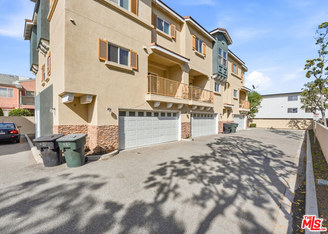 Image 4 of 11 For 670 Magnolia Avenue