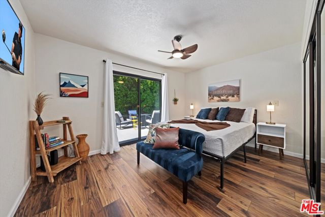 401 E San Rafael Drive, Palm Springs CA: https://media.crmls.org/mediaz/1b485c63-35be-485f-a077-0cf6444b7268.jpg