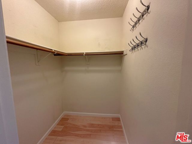 8515 Falmouth Avenue, Playa del Rey CA: https://media.crmls.org/mediaz/1b48a21b-64e9-4d70-bb88-3a9e4f9c539b.jpg