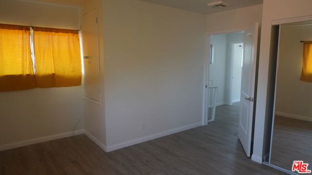 15013 Hartsook Street, Sherman Oaks CA: https://media.crmls.org/mediaz/1b48f031-71be-46e3-aacf-af894a7528f2.jpg