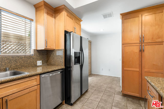938 18th Street, 5 photo 6