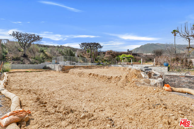 Drew Fenton | 3753 Malibu Vista Drive Malibu CA | MLS: 7431371