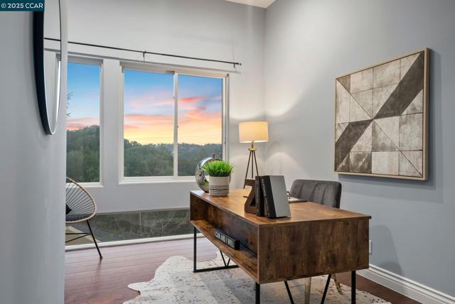 102 Barbara Rd, Orinda CA: https://media.crmls.org/mediaz/1b493431-36e6-4208-b1a8-4ed1bd6296a7.jpg