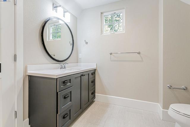 43150 Calle Familia, Fremont CA: https://media.crmls.org/mediaz/1b49afc4-8aeb-4770-a4e2-3e56dc23931d.jpg